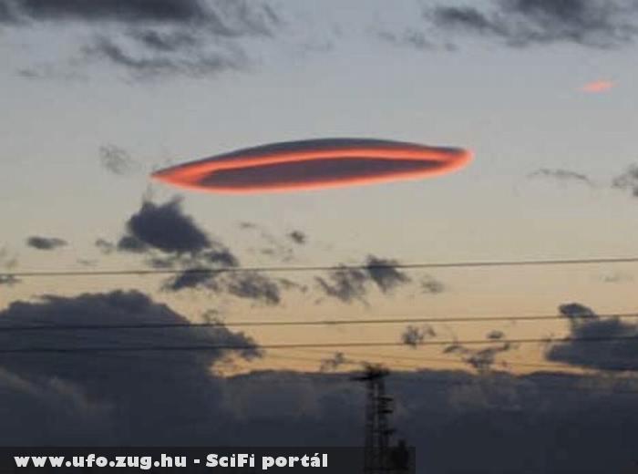 Különös égi jelenség vagy UFO?