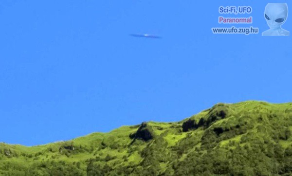 UFO a dombok felett?!