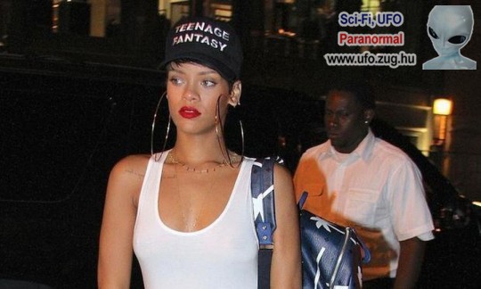 UFO figyelő szolgálatot hozott létre Rihanna